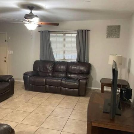 Great Getaway 2 Story Home! Harlingen Tx 외부 사진