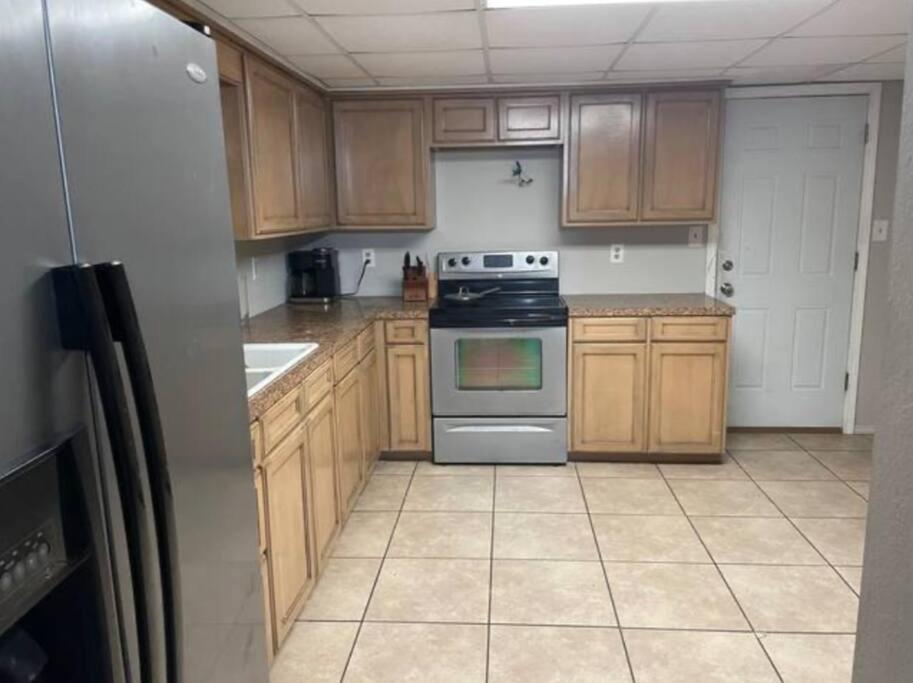 Great Getaway 2 Story Home! Harlingen Tx 외부 사진