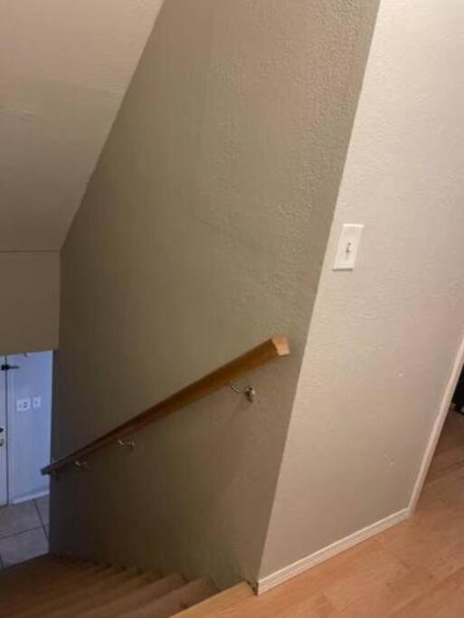 Great Getaway 2 Story Home! Harlingen Tx 외부 사진
